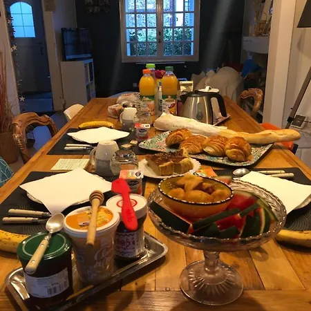Homestay Jolie Avec Salle De Bains Privative Dans Maison Bourgeoise